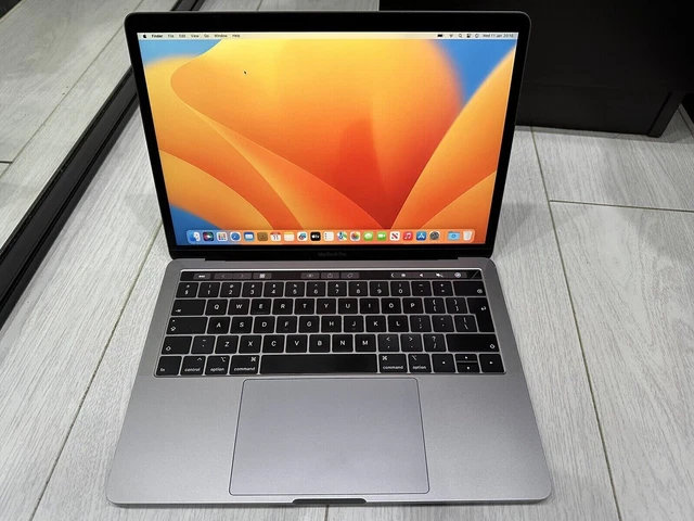 Apple MacBook Pro Retina 13,3 2019 Touch Bar 512 GB SSD 16 GB RAM Core i7