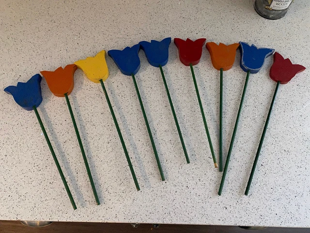 9 Vtg Handcrafted & Painted 3D Wooden Tulips Flowers/Folk Art shabby chic mcm
