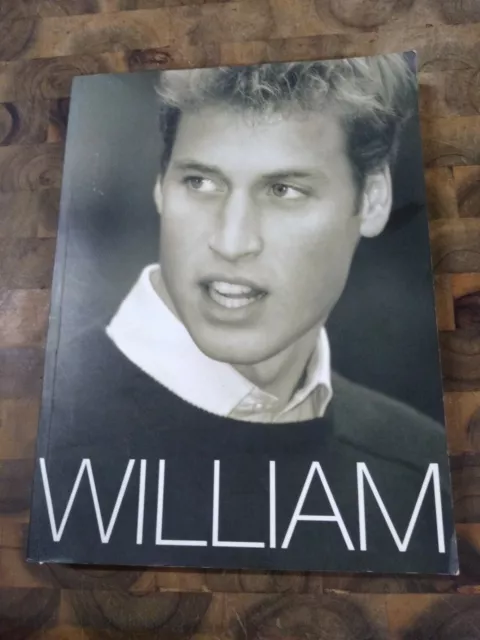 Pre-Loved William HRH Prince William of Wales Paperback Book By Tim Graham & Pet