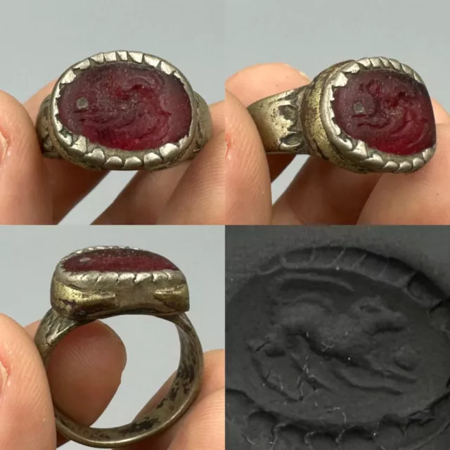 Beautiful rare ancient Roman bronze intaglio unique old ring