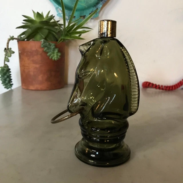 Guirlande de boules de Noël incassables CANVAS, 6 pi, argent | Canadian Tire Guirlande de boules de Noël incassables CANVAS, 6 pi, argent | Canadian Tire