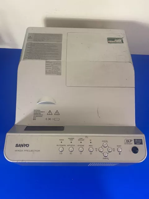 Ultra short throw projector  SANYO PDG-DWL2500 Spares or Repairs