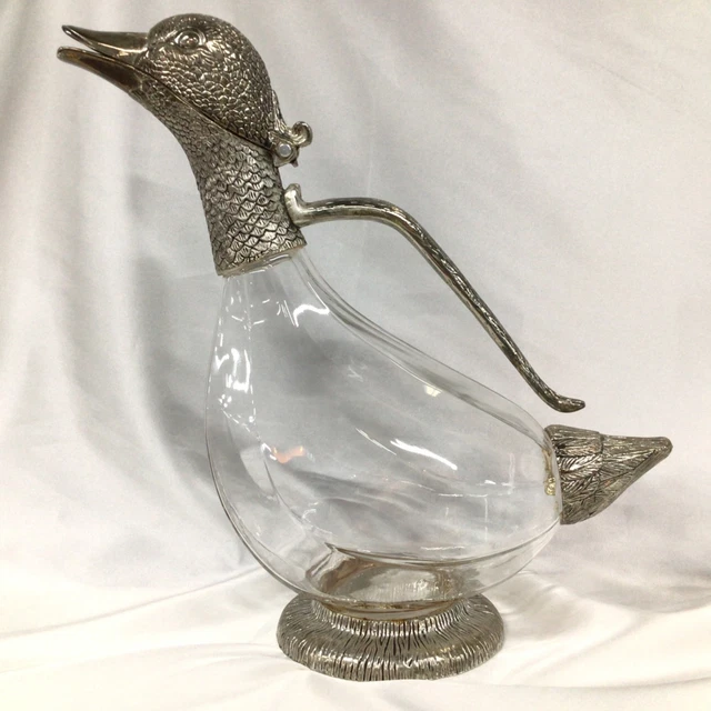 DUCK WINE DECANTER Glass Body Silver Tone Metal Details (43) 940 31.