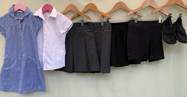 Pacchetto abbigliamento scolastico ragazze età 5-6 anni plimsolls taglia 11 M&S tu