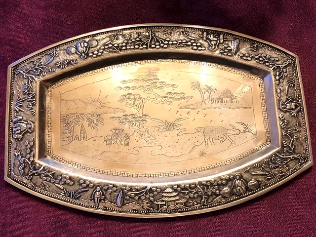 Superbe Plateau en argent massif Asiatique.