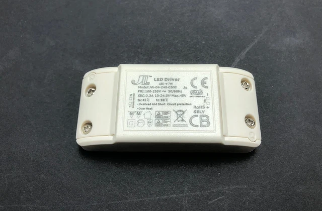 VBLED Schaltnetzteil 12V 240W 20A – Netzteil Für LED Stripes & Beleuchtung | Trafo Mit Überspannungsschutz