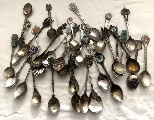 (Group of 32) Vintage Assorted Silverplated WORLD COUNTRIES SOUVENIR SPOONS