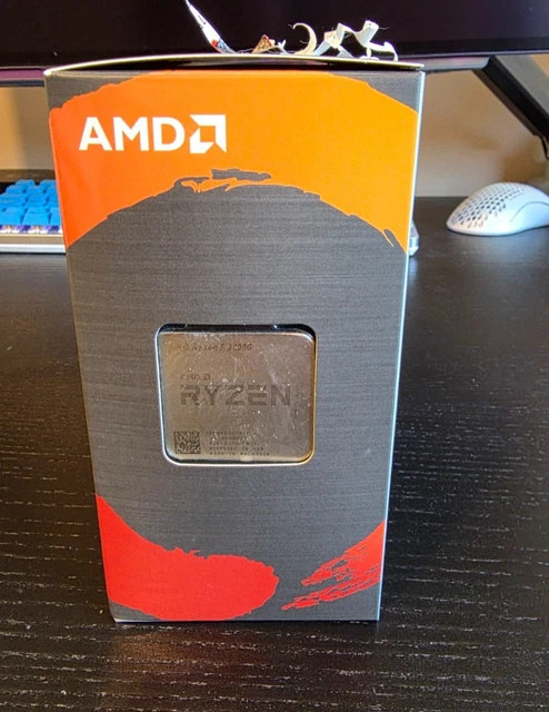 AMD Ryzen 5 3400G Processore - 4 Core, 3.7GHz Con Grafica Integrata Per Gaming