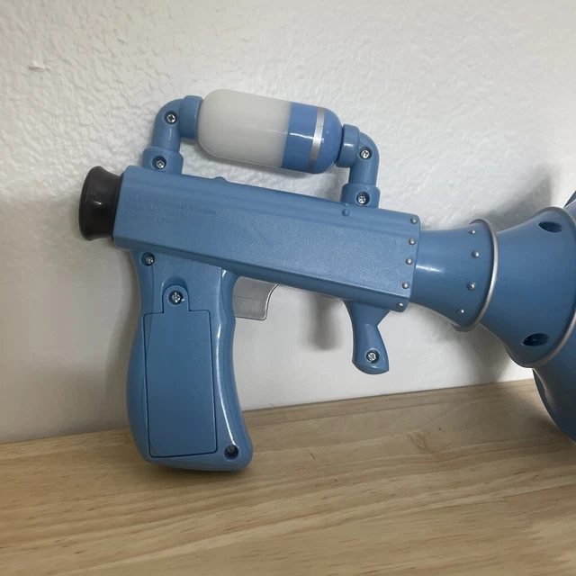 DESPICABLE ME MINION Fart Blaster Gun Universal Studios Thinkway Gru