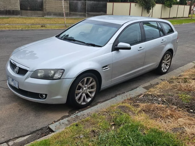 Holden VE Calais Wagon 2009 V6 Auto Rego Towbar Mags Good Family Car!