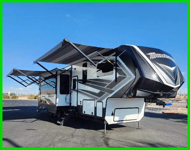 2020 Grand Design Momentum 397TH King Master Bed Toy Hauler 5th Wheel 2020 Grand Design Momentum 397TH King Master Bed Toy Hauler 5th Wheel