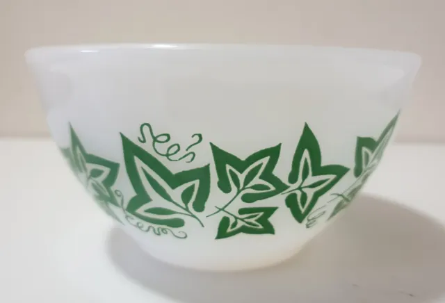 💚 Vintage Agee Pyrex Nesting Bowl - Green Ivy Leaf Pattern - NOS - 1960s-5"