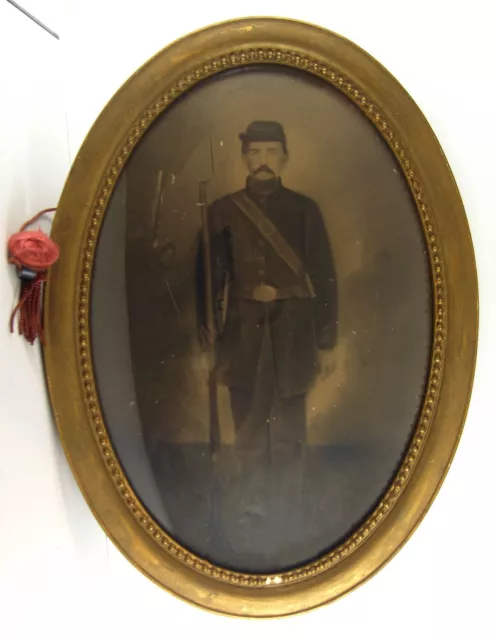 1860 Civil War Soldier Large Crayon Portrait Photo Of Armed Union Soldier Oval