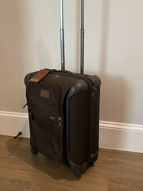 tumi alpha continental 4 Wheel spinner - Brown