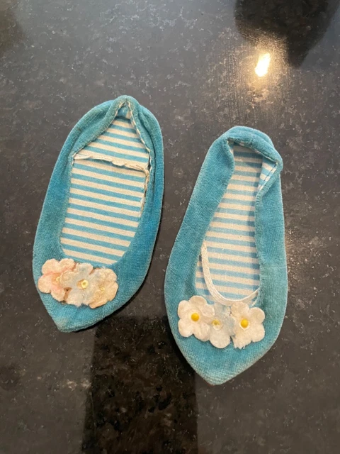 VINTAGE CHATTY CATHY DOLL SHOES MATTEL TEAL VELVET 1960’s VINTAGE CHATTY CATHY DOLL SHOES MATTEL TEAL VELVET 1960’s