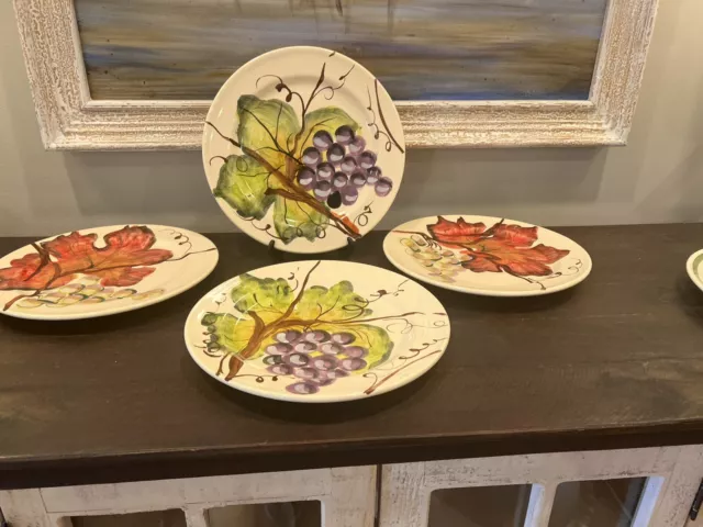 Italian Hand Painted Pottery Dinner plates set of 4 Grapes And Vine