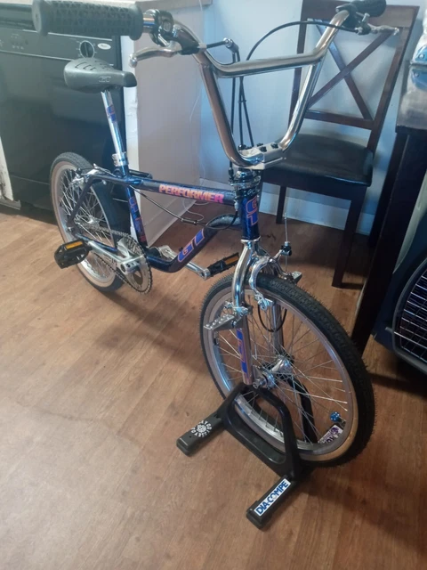 94 Gt Performer Blue Splash bmx (Rebuilt) Upgraded