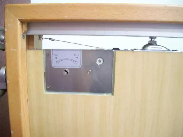 Sliding Door Closer c/w Me Time  Privacy Latch ASDC3550GPL