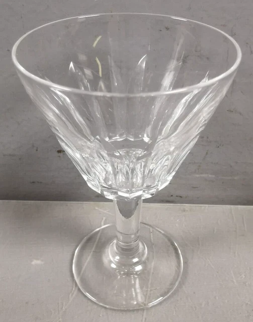 5 PETITS VERRES A Liqueur /digestif Genievre De Loos EUR 5,00 - FR 5 PETITS VERRES A Liqueur /digestif Genievre De Loos EUR 5,00 - FR
