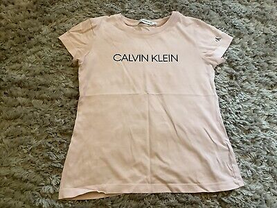 T-shirt bambina Calvin Klein rosa pallido maniche corte età 10 anni ottime condizioni