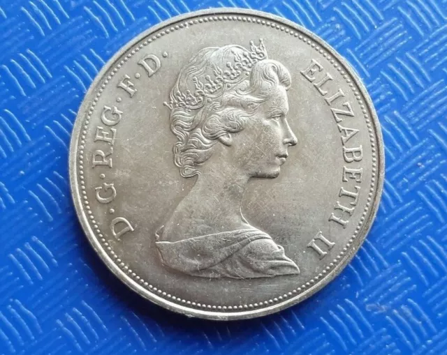 Queen Elizabeth Ii & Prince Philip Silver Wedding Crown Coin 1972