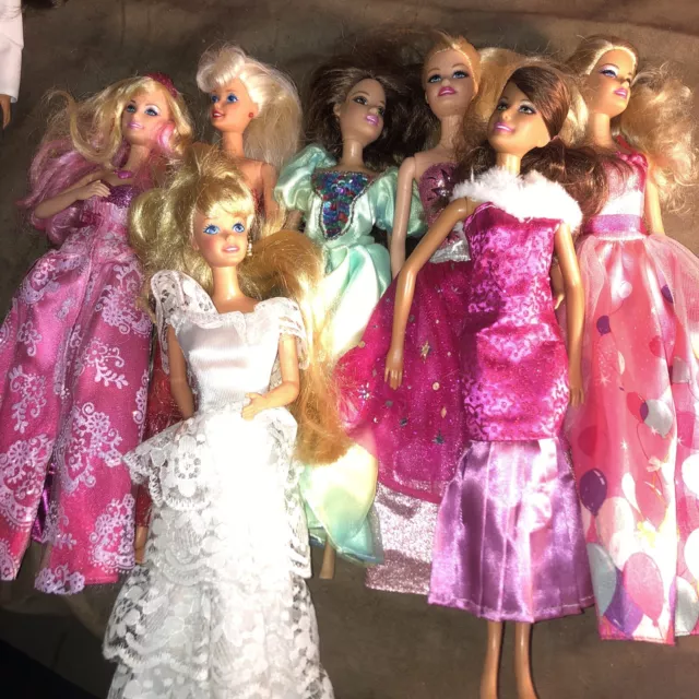 Barbie Lot Of 7 Mattel