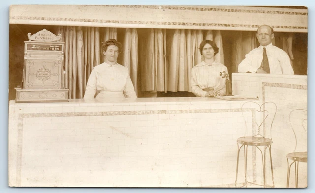 Postcard Minnie & Wilson Corbin & Clerk in Chicago IL dry cleaner RPPC B199
