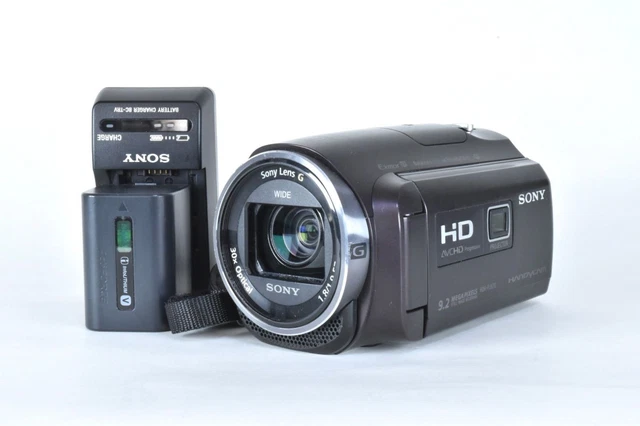 SONY HDR-PJ670 HANDYCAM Camcorder Built-in Projector 2 Batteries