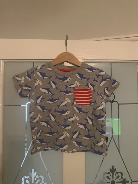 T-Shirt A Maniche Corte Ragazzi Jojo Mamma Bebe Grigio Squalo Età 2-3 Anni In Perfette Condizioni