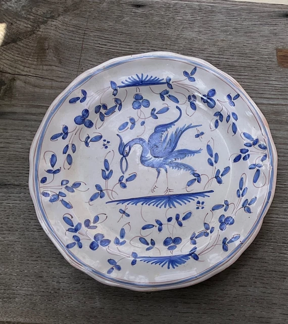 F} Assiette ancienne MOUSTIERS France décor en camaïeu bleu (n°08)