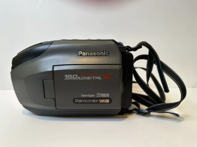 Videocámara y cargador Panasonic PalmSight 150X digital HD PV-L580D VHS-C