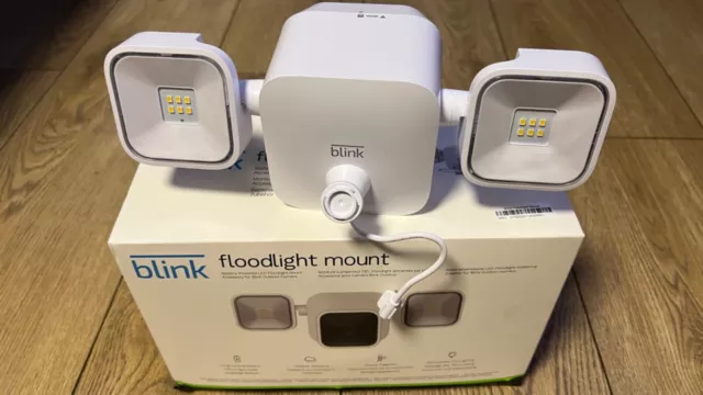 BLINK Floodlight Mount für die Blink Outdoor-Kamera, Flutlicht Halterung. Weiß