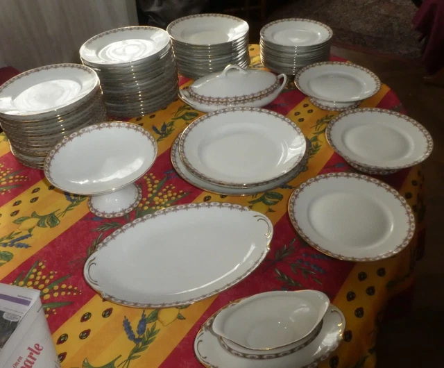 Magnifique service de table en Porcelaine de LIMOGES LEGRAND 1920/30 66 pièces