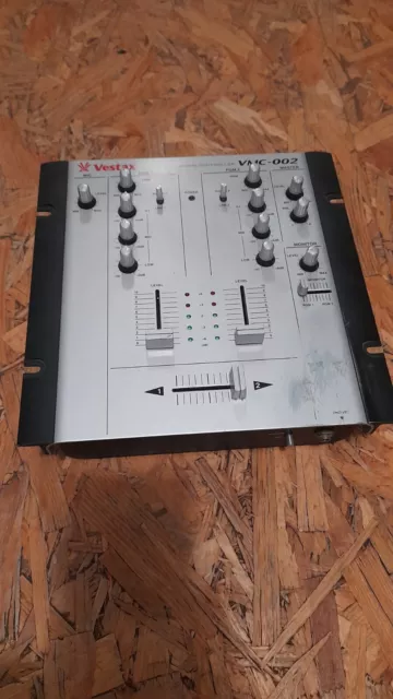 Table de mixage Vestax VMC-002 vintage