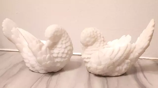Classic Figure Pair of Doves Love Birds Sculptor A. Santini Made in Italy White