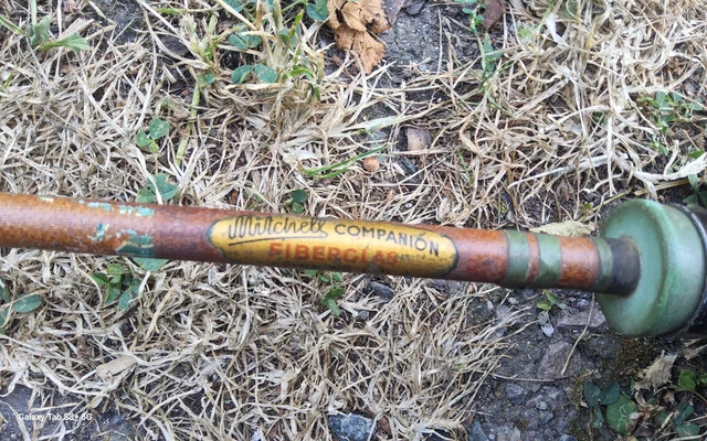 Ancienne Canne à Pêche Mitchell Companion Avec Moulinet Mouche, Bon état