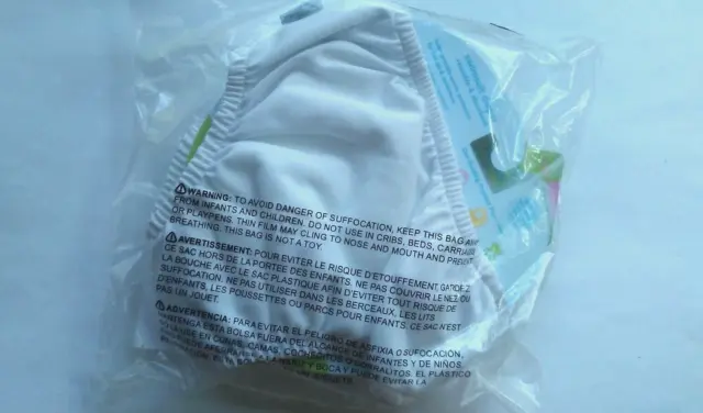 i Play Ultimate Reusable Swim Diaper White Medium 6-12 Months New 2 Pack