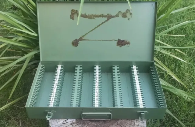 📸Vintage🌟 c1960 🌟35mm Metal slide box - holds 150 slides