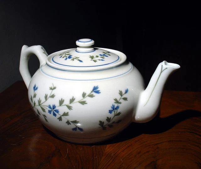 Porcelaine de Bayeux théière barbeaux