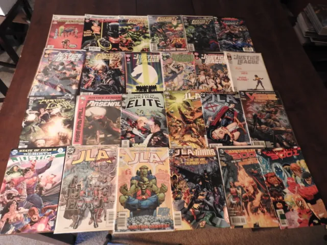 comic book lot of 24 DC Justice League Batman Superman Teen Titans