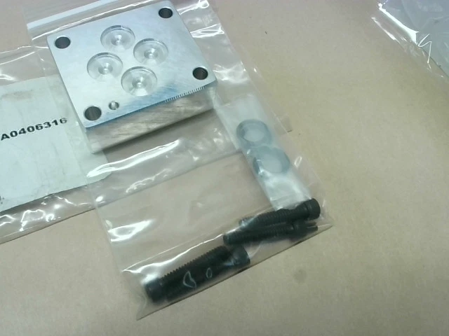 Daman AD03CPP Aluminum Cover Plate With Gaskets & Bolts - New No Box