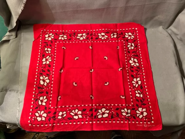 Vtg 30's 40's Red Bandana Elephant Trunk Down Fast Color Selvedge 15.75” x 17.5”