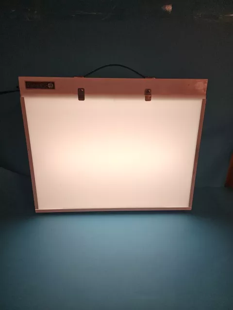 Caja de luz vintage Logan Porta-View modelo 2020/2131 18"" x 15"" montaje de mesa o pared