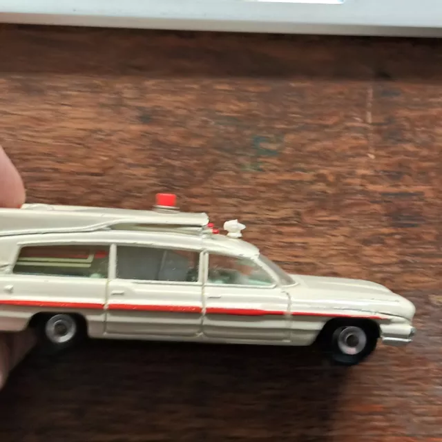 DINKY TOYS 263  CADILLAC SUPER CRITERION AMBULANCE  original VERY GOOD condition