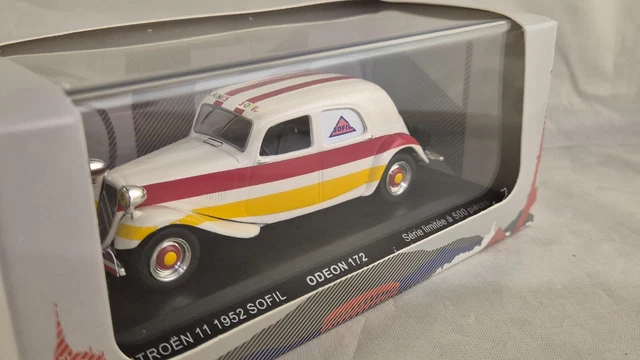 Miniature CITROEN TRACTION 11CV NOIR 1/43
