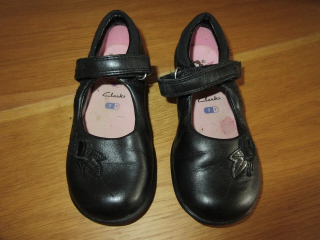 clarks mary jane school shoes