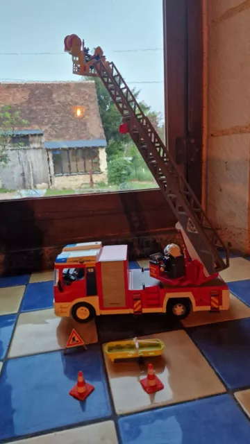 PLAYMOBIL RÉF 3525 Grande Echelle - Vintage Grand Camion Pompier