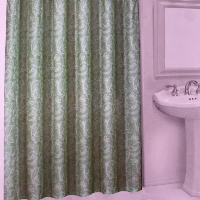 https://www.picclickimg.com/AqAAAOSwvn5jGiSc/Park-Avenue-Aqua-White-Paisley-Fabric-Shower.webp