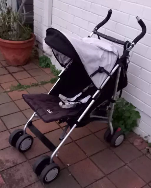 Steelcraft Pheonix travel stroller.  Steelcraft pheonix baby stroller.