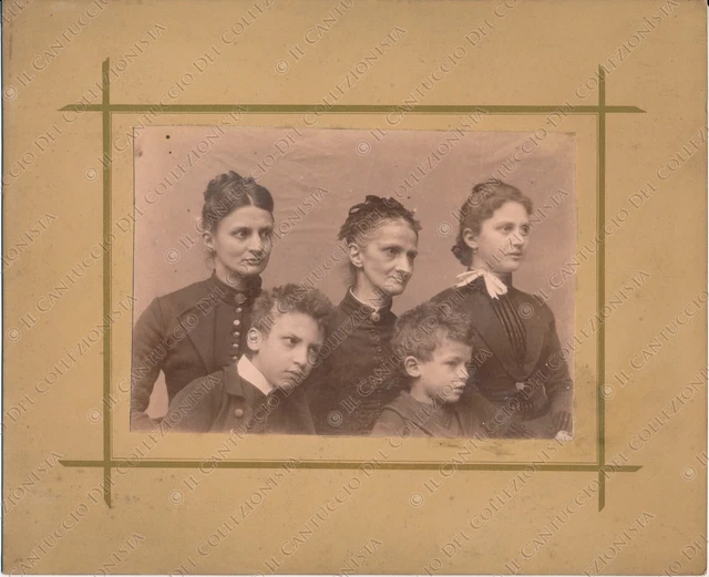 1920c Ritratto donne con bambini Fotografia
